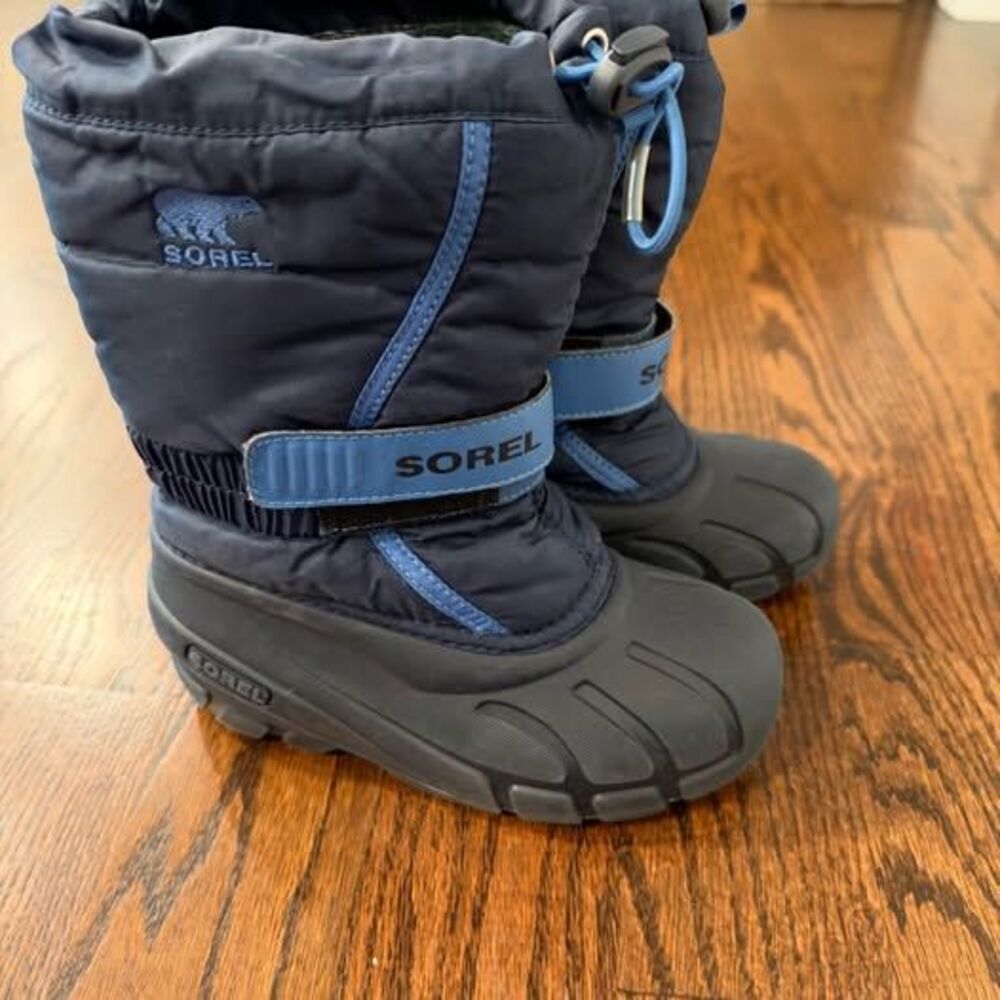 Sorel Snow/ Winter Boots - size youth 13